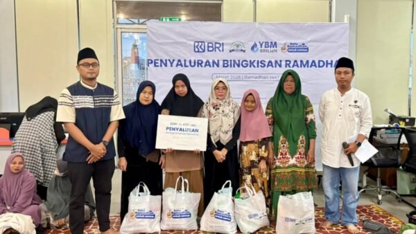 BRI BO Gunungsitoli dan YBM BRILiaN Bagikan Paket Ramadan dan Gelar Buka Puasa Bersama Pekerja
